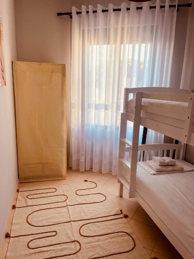 Cheerful 2-Bedroom Apartment In Golem Голем Екстер'єр фото
