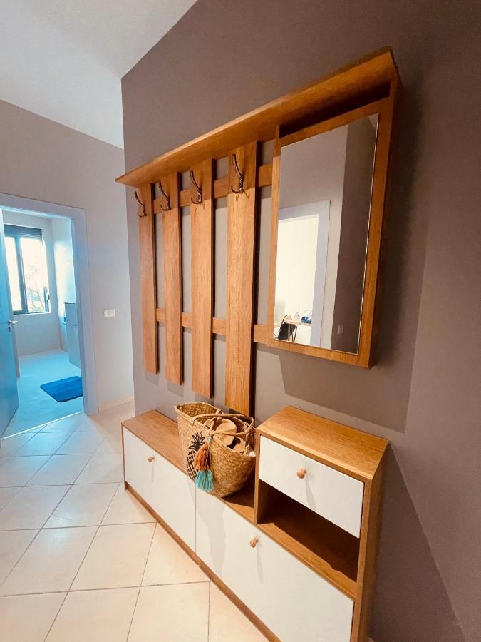 Cheerful 2-Bedroom Apartment In Golem Голем Екстер'єр фото